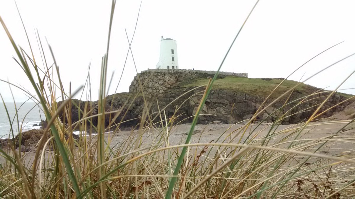 Great walk today! #GetOutside #GNPDGT @NewboroughBeach @SnowdoniaPics