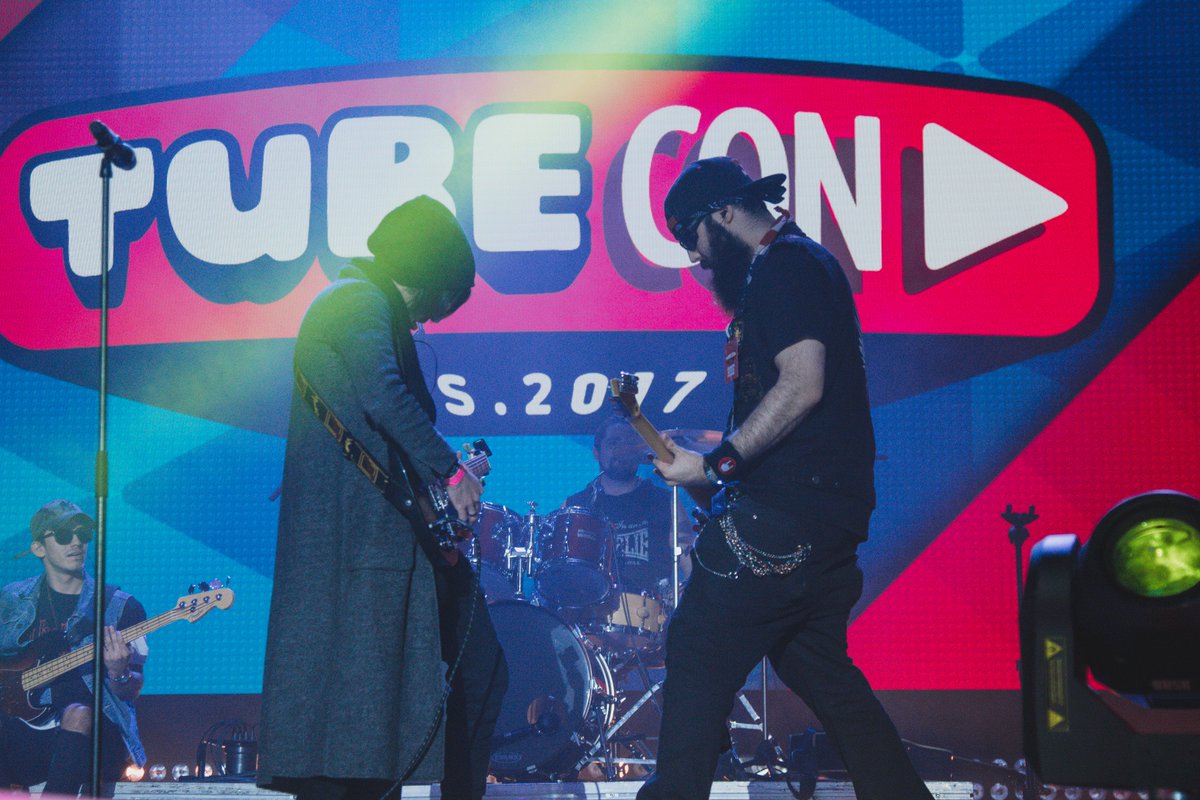 MisterJagger_'s tweet photo. MUY BUENAS LAS FOTOS DE @HECTORELCRACK DEL CONCIERTO NUESTRO Y EL DE @LIBERTYOFICIAL https://t.co/JQEyKyCaQf