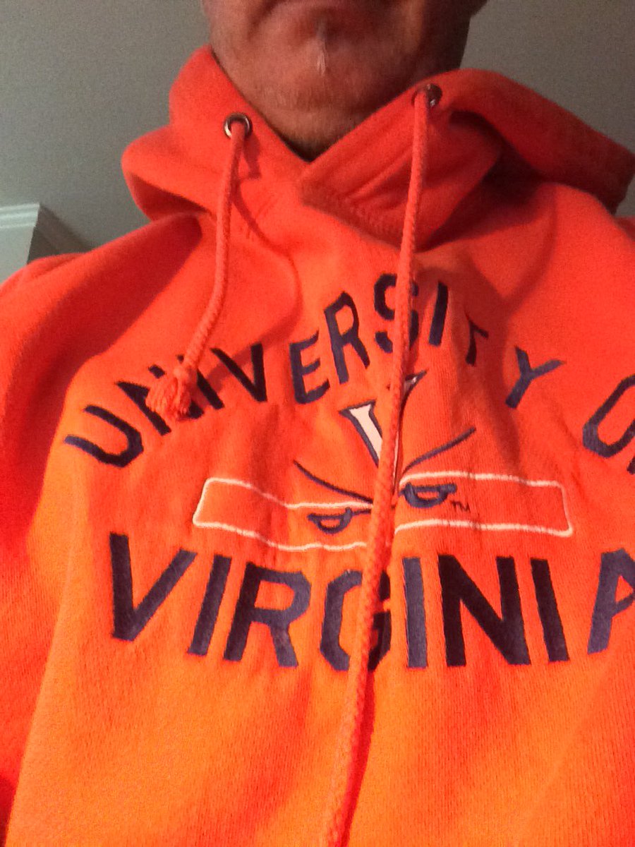 UVASB3's tweet photo. #RallySweatshirt #HoHoos! https://t.co/JVXorfep84