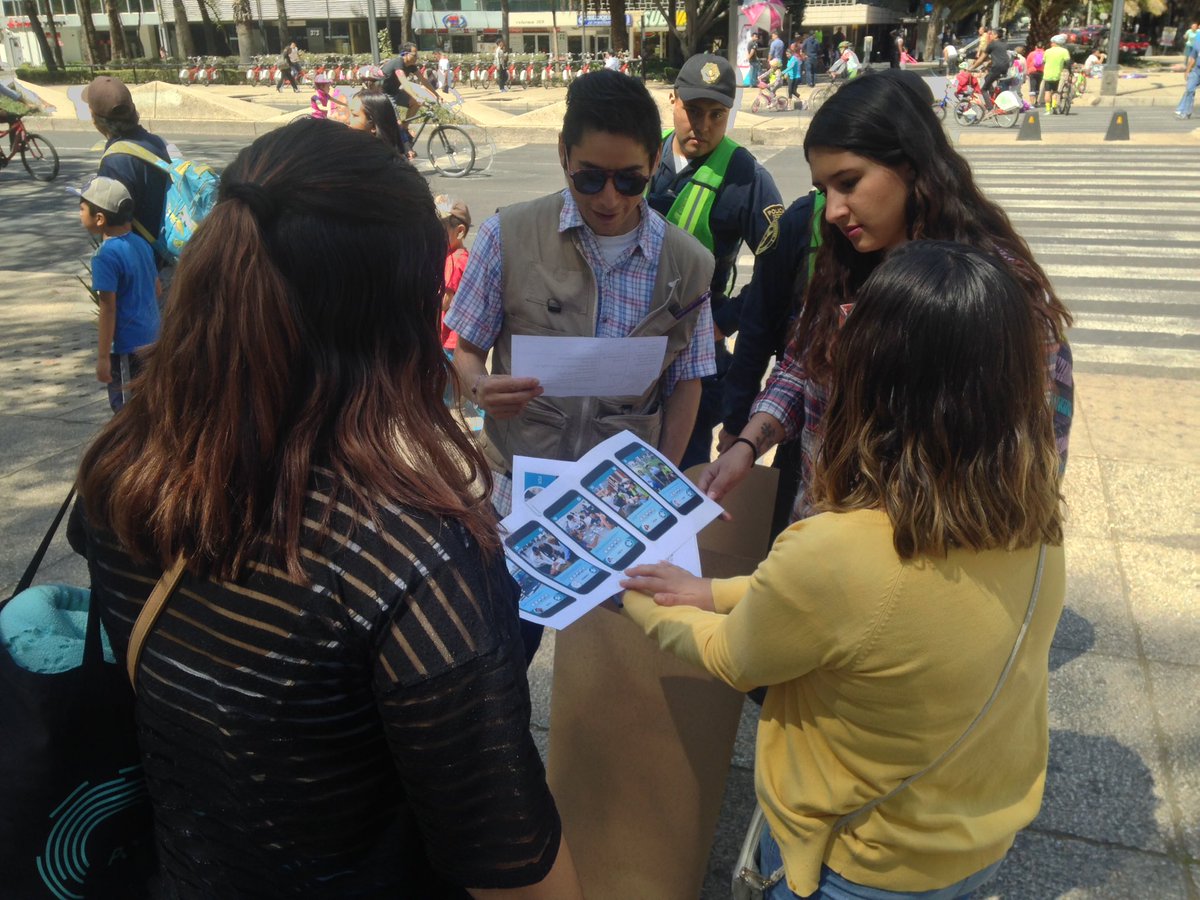 CDMXservicejam's tweet photo. Ahora sí... ¡vamos a poner a prueba el prototipo en las calles! #GSJam #CDMX #Testing https://t.co/EmJ5jOxkKG