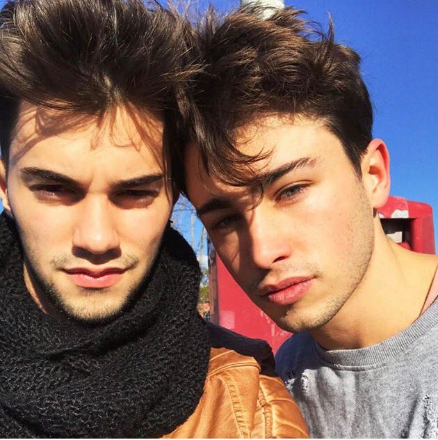 About_Rachele's tweet photo. Aleardo is real 😂❤️ #Aleardo @aboutriki https://t.co/aZmdWgRrZH