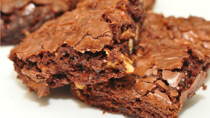 lifehacker's tweet photo. Pick the best brownie mix, no matter what kind of brownies you like:
https://t.co/XY9vQpRpin https://t.co/85WVERgS3c