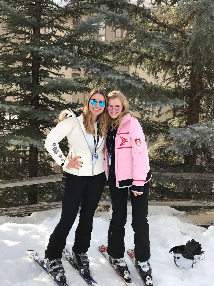 StandUpFlorida's tweet photo. Senior Captains Elaina and Lexy enjoy President's Day weekend on the slopes! #Glow2Know #weRcommunity #MakingWaves https://t.co/RYbiIppfQp