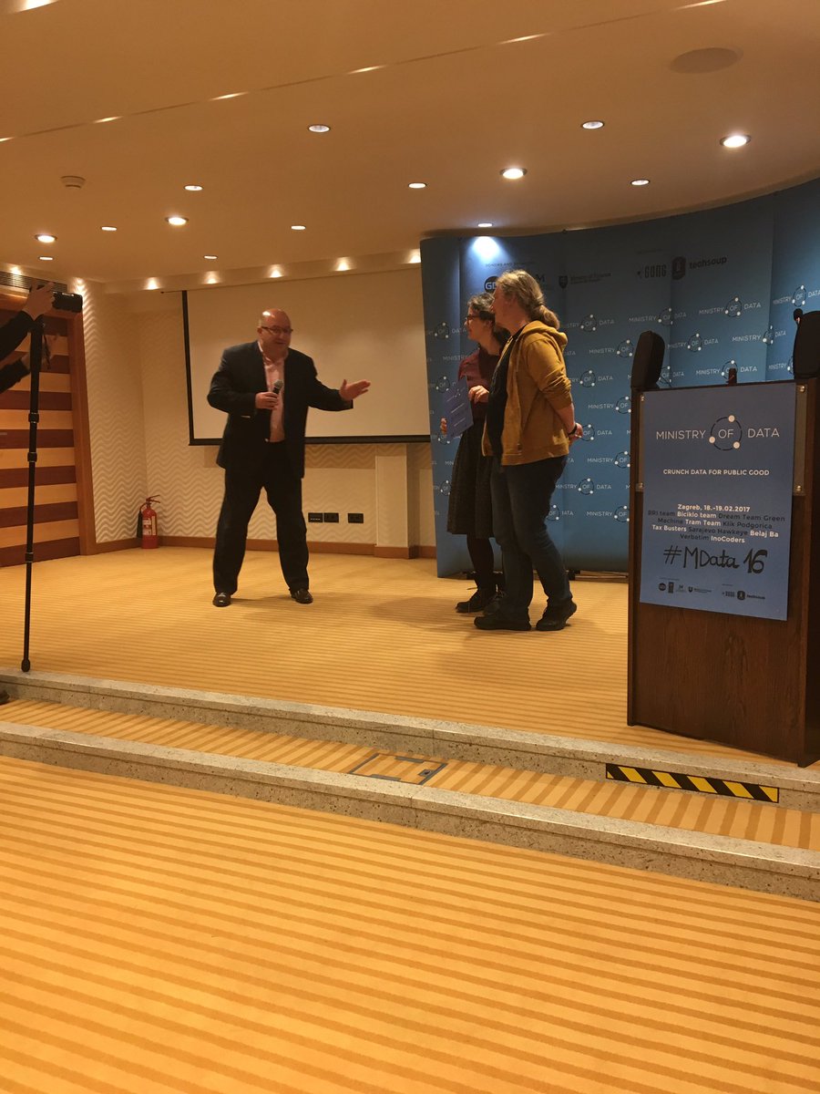 LejlaSadiku's tweet photo. Diverse winners, 2 surprise awards from GDI. Proof that #CSR in WBalkans is changing and can be driven locally driven #MData16 https://t.co/S74ZWPW4zo