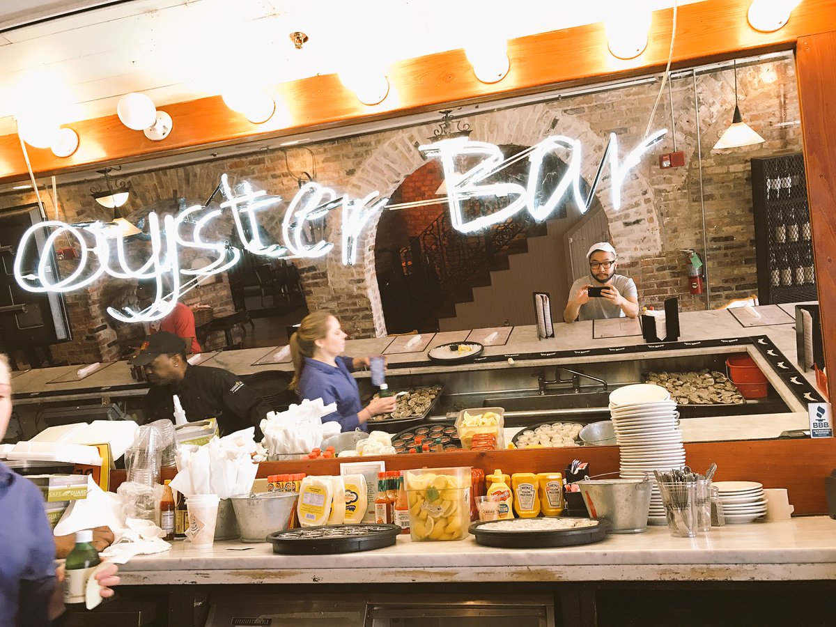 MikeyFresh1's tweet photo. #FindMeAt #TheOysterBar #CashingOut #Nola #5Bandz #OnShellFish https://t.co/ihLggYWh0J