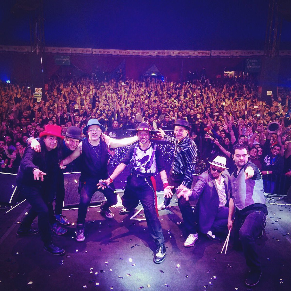 MalditaVecindad's tweet photo. Gracias Pachukos y Rumberas en la 2ª fecha de celebración de el disco El Circo. Vienen más fechas 2017. https://t.co/6EglyCqt7h