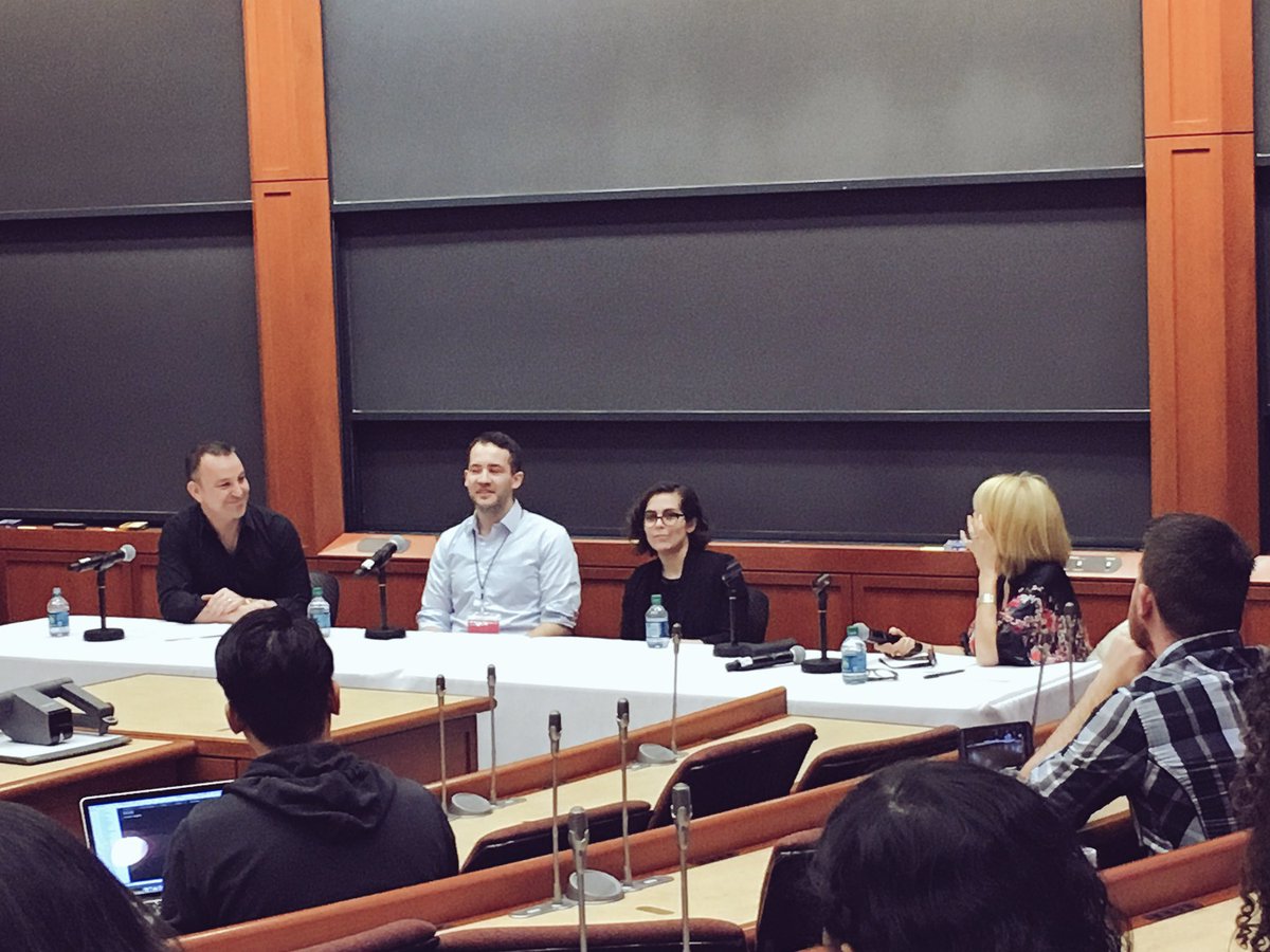 plainzhang's tweet photo. Shifting #systems panel #shiftxdesign @harvardxdesign @AeroFarms @LVMH @_Continuum https://t.co/AiJziNxvMS
