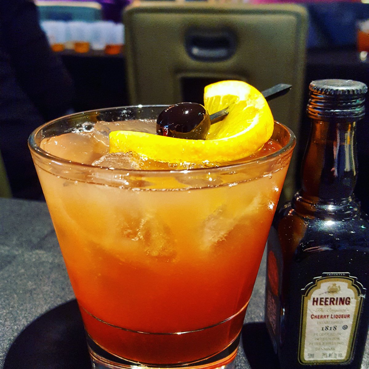 Dg3simon's tweet photo. #SingaporeSling @AZ_CocktailWeek @Heering @Tanquerayusa #Azcw #Arizonacocktailweek @HotelValleyHo
@MacCocktail
#SippingwithSimon https://t.co/nL7wVR8Gm6