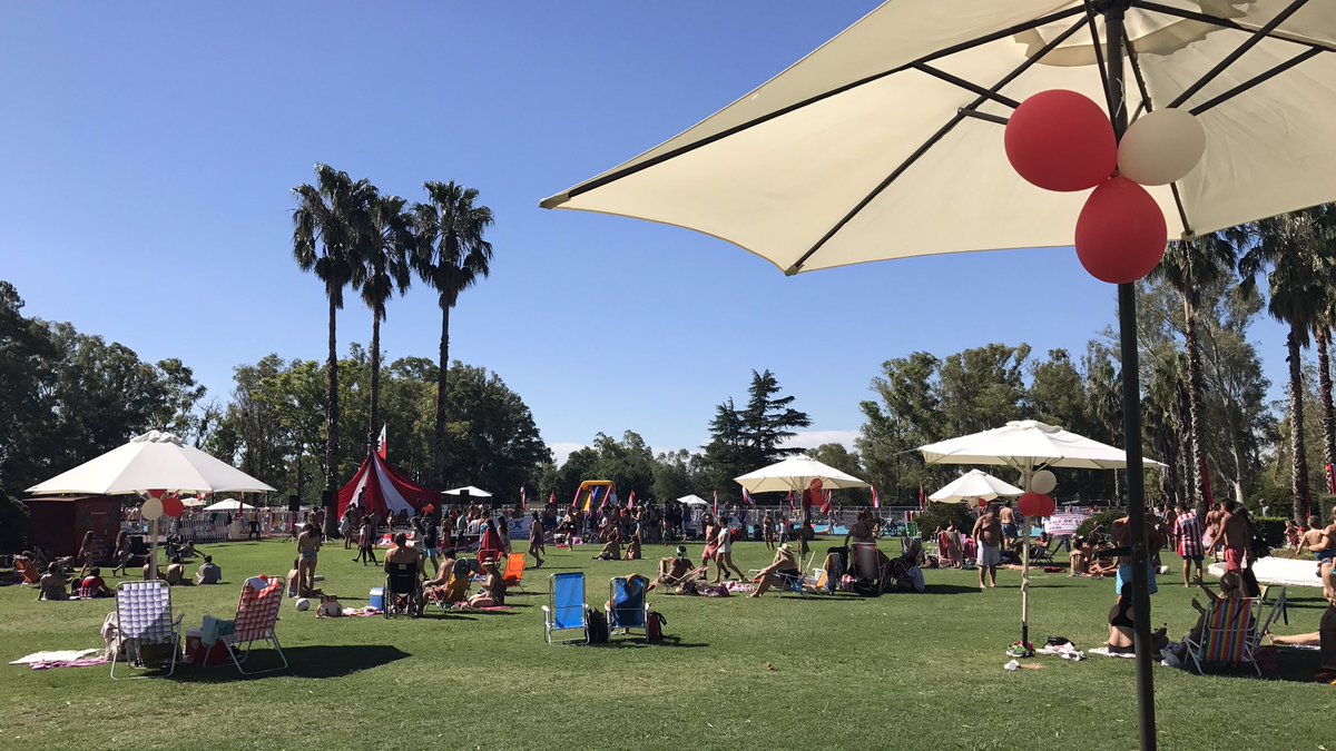 EdelpOficial's tweet photo. #EDLP 🌞Country Club | En una jornada de asistencia récord, la Familia Pincha disfruta del sol en City Bell https://t.co/TSdIcCyULI