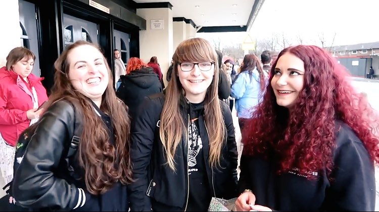 katemcfly_'s tweet image. &quot;WE LOVE LIFE&quot; 🙌🏼💖😂

#LifeLovers 
#ChrisAndDannyVlog