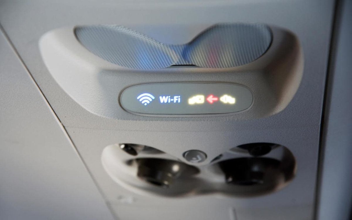 megatraveltips's tweet photo. Qantas to offer free in-flight Netflix and Spotify https://t.co/rWtFdLcURI #travel #follow #love #megatraveltips https://t.co/Q7RygaP5VX