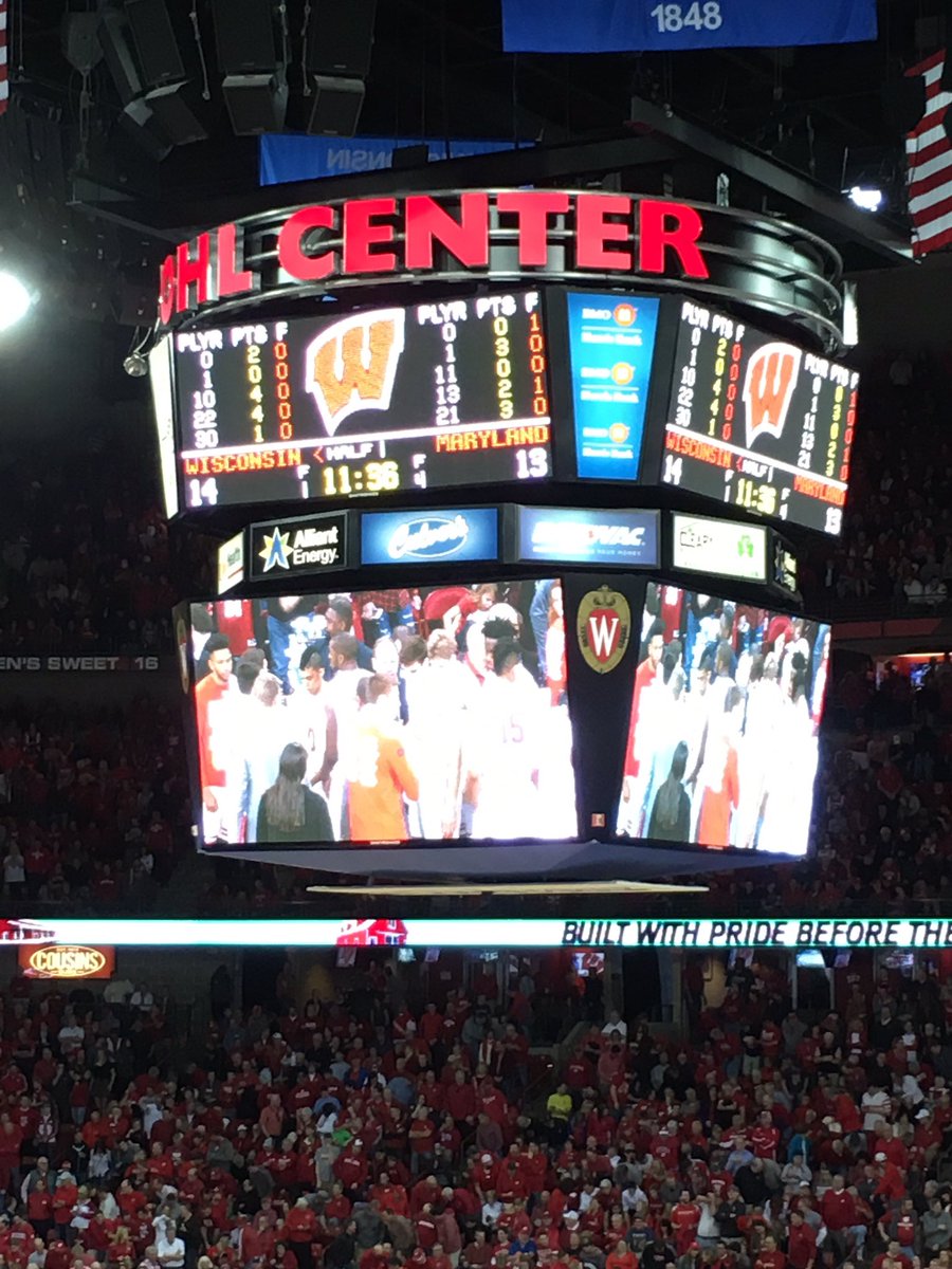 GiveMeSomeSun's tweet photo. Wisconsin badgers vs Maryland. https://t.co/yQSy3qgTCV