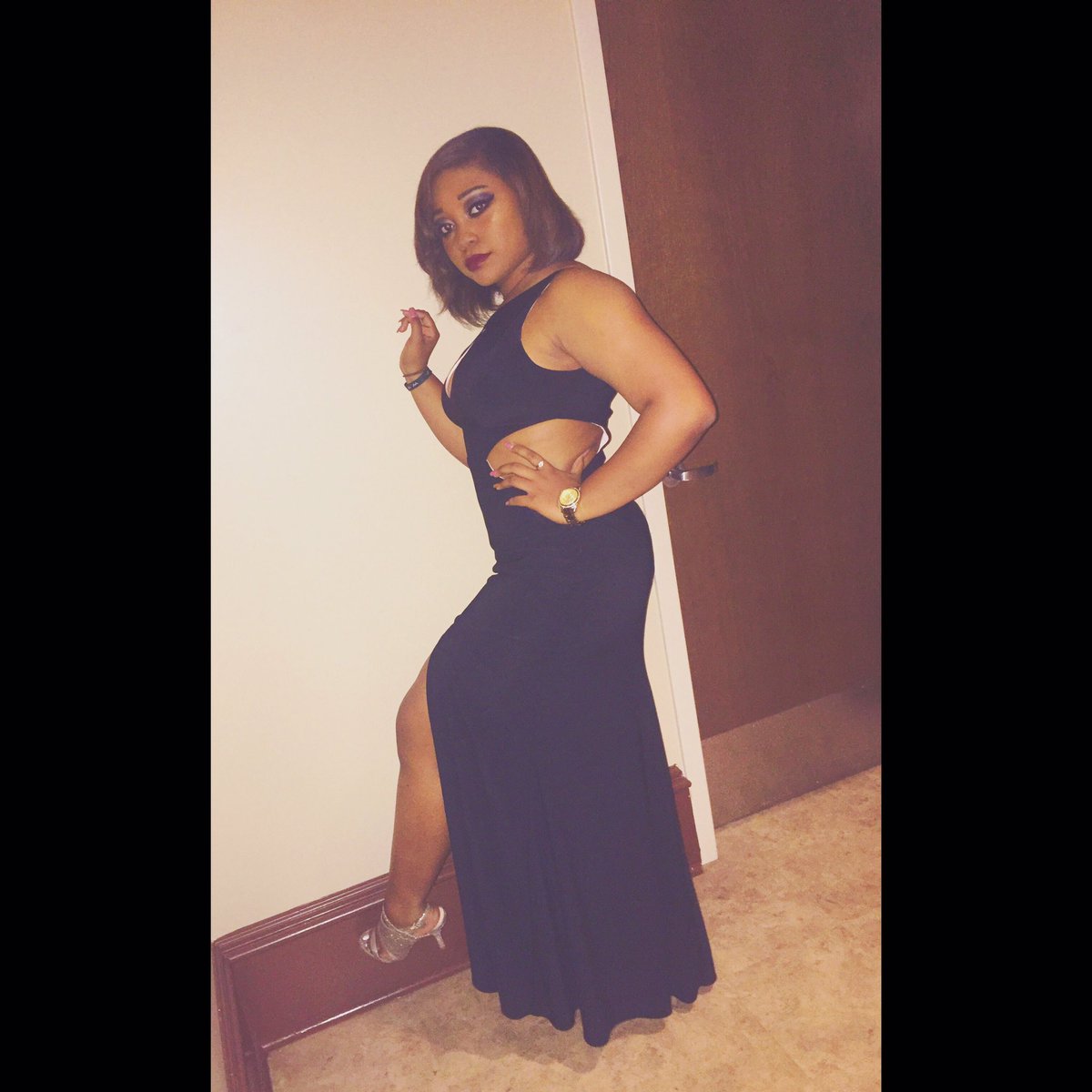 x_alesiaaaa's tweet photo. A Tuskegee Woman👸🏾🌹 >
#AlphaBall https://t.co/e9k4cMmEp4