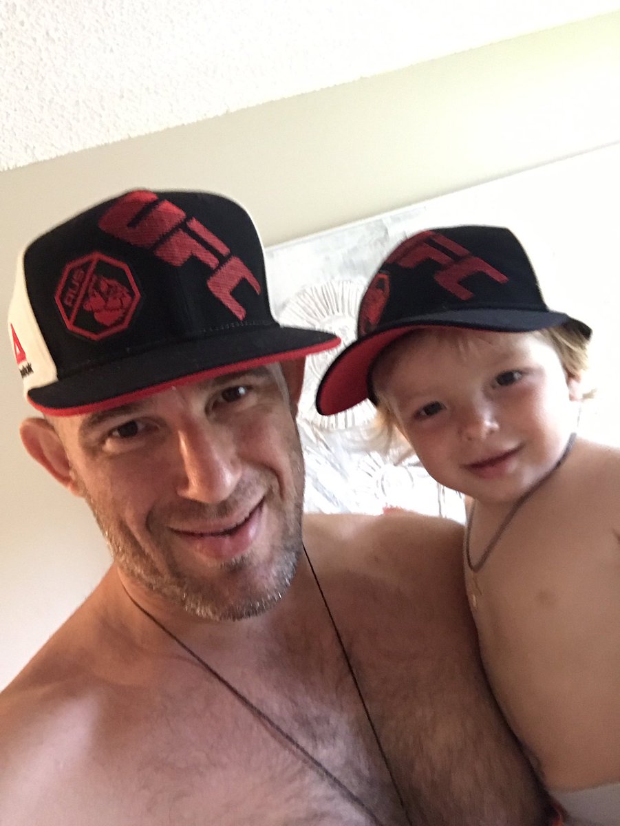 oleynikufc's tweet photo. UFC 
#ufc #son #oleynik #oleynikchoke #warriors #reebok #teamboaconstrictor #teamoleynik #oleynikteam https://t.co/38Ov1jmufq