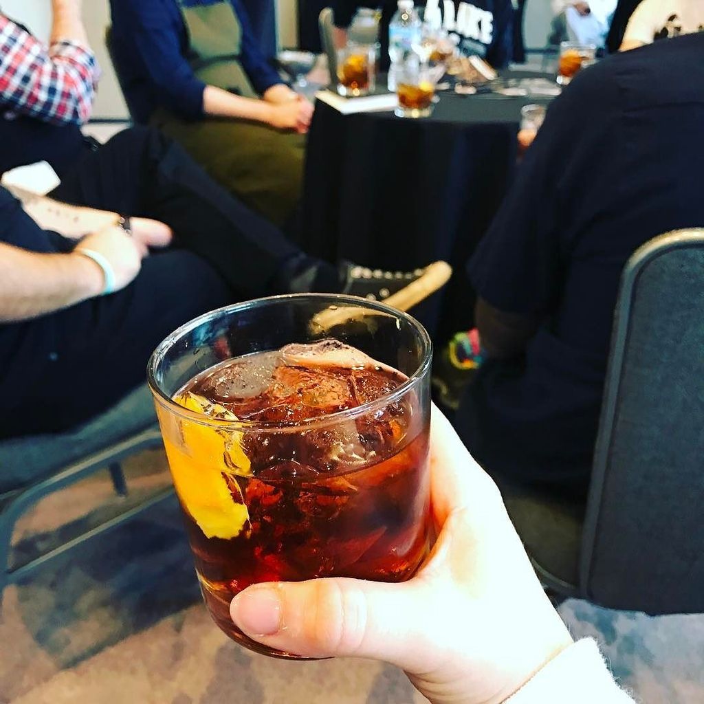 You might not be a sponsor this year, but you're still my travel buddy #❤ <a href="/lacuestavermut/">Lacuesta Vermut USA</a> … ift.tt/2lkcjYl