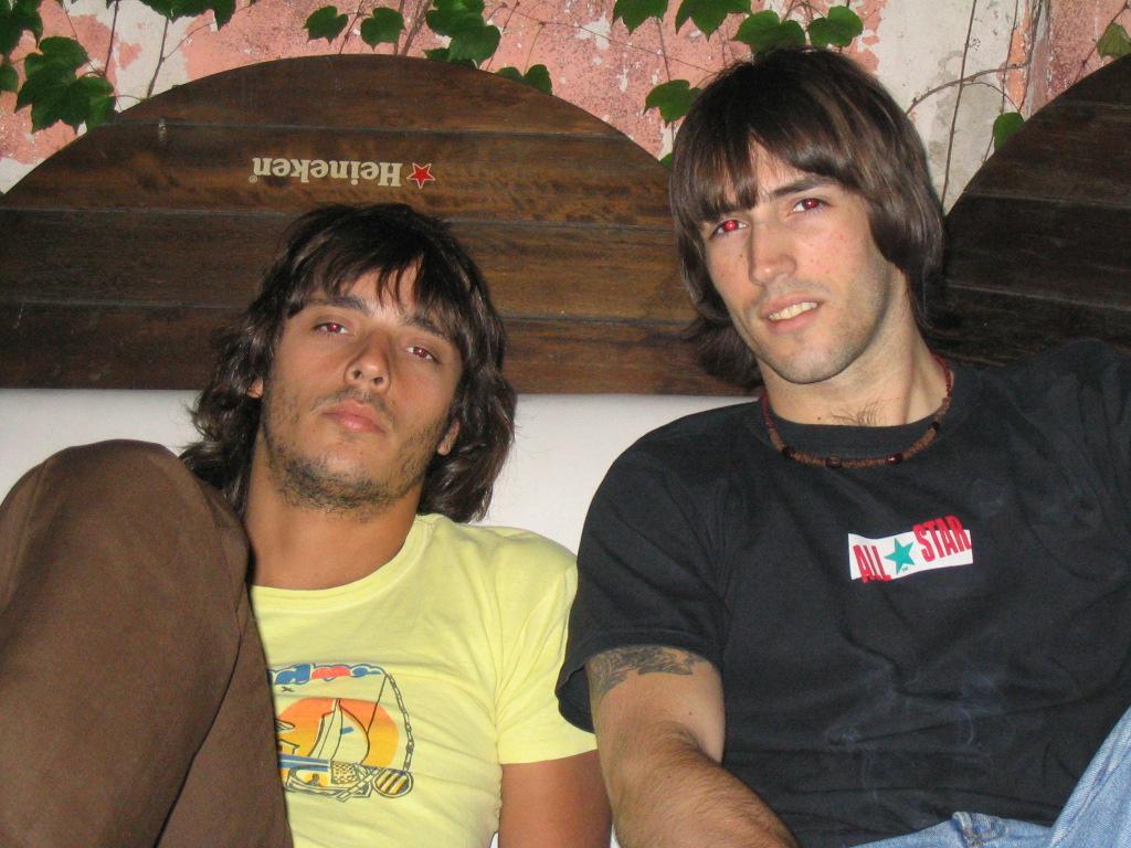 sebastianscala's tweet photo. Con mi companero y amigo en #AFTOSA #punktock @HeManGarrido https://t.co/uX0bCcHAhQ