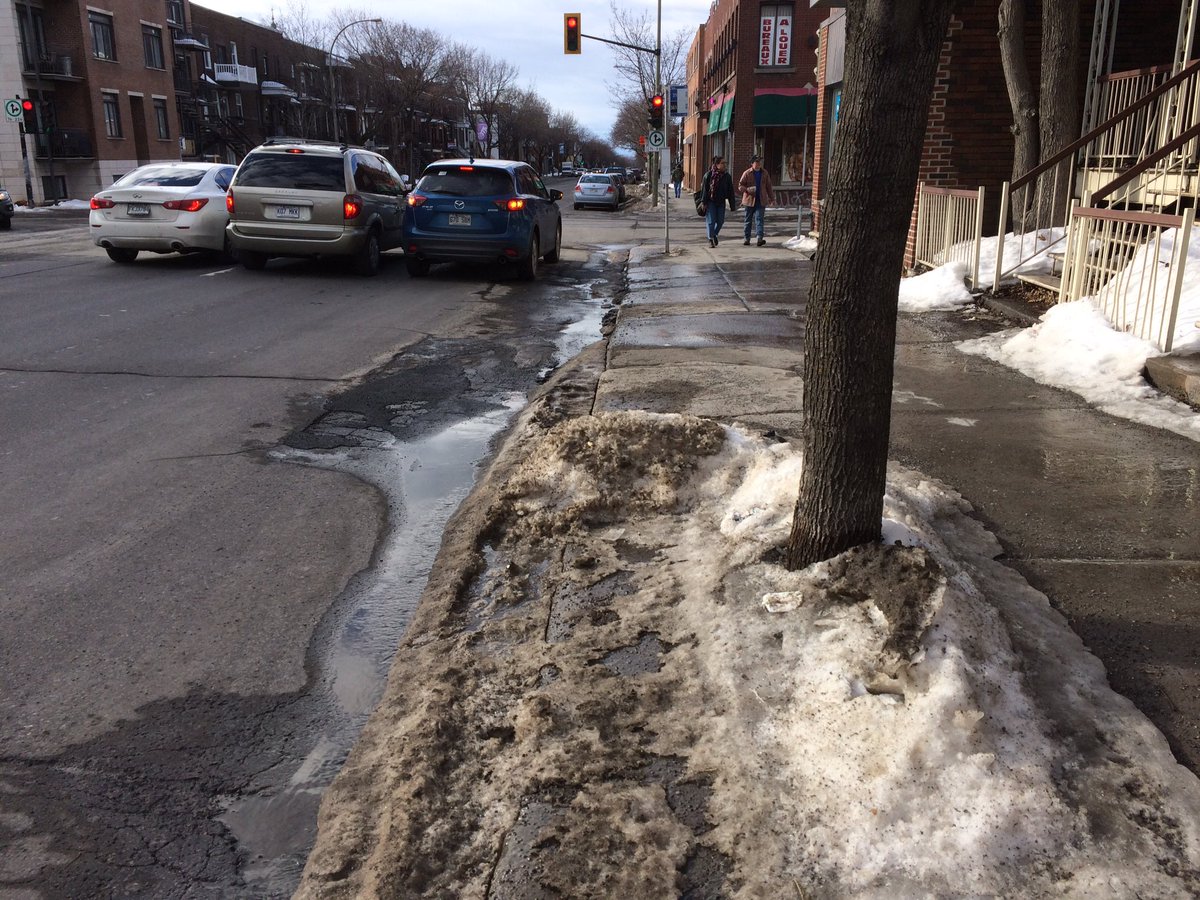 CastanheiraG's tweet image. On va charger 3 pouces de neige à temps triple un dimanche soir alors qu'il fait +6? Vraiment? Mes taxes servent à ça? #PolMtl #Villeray