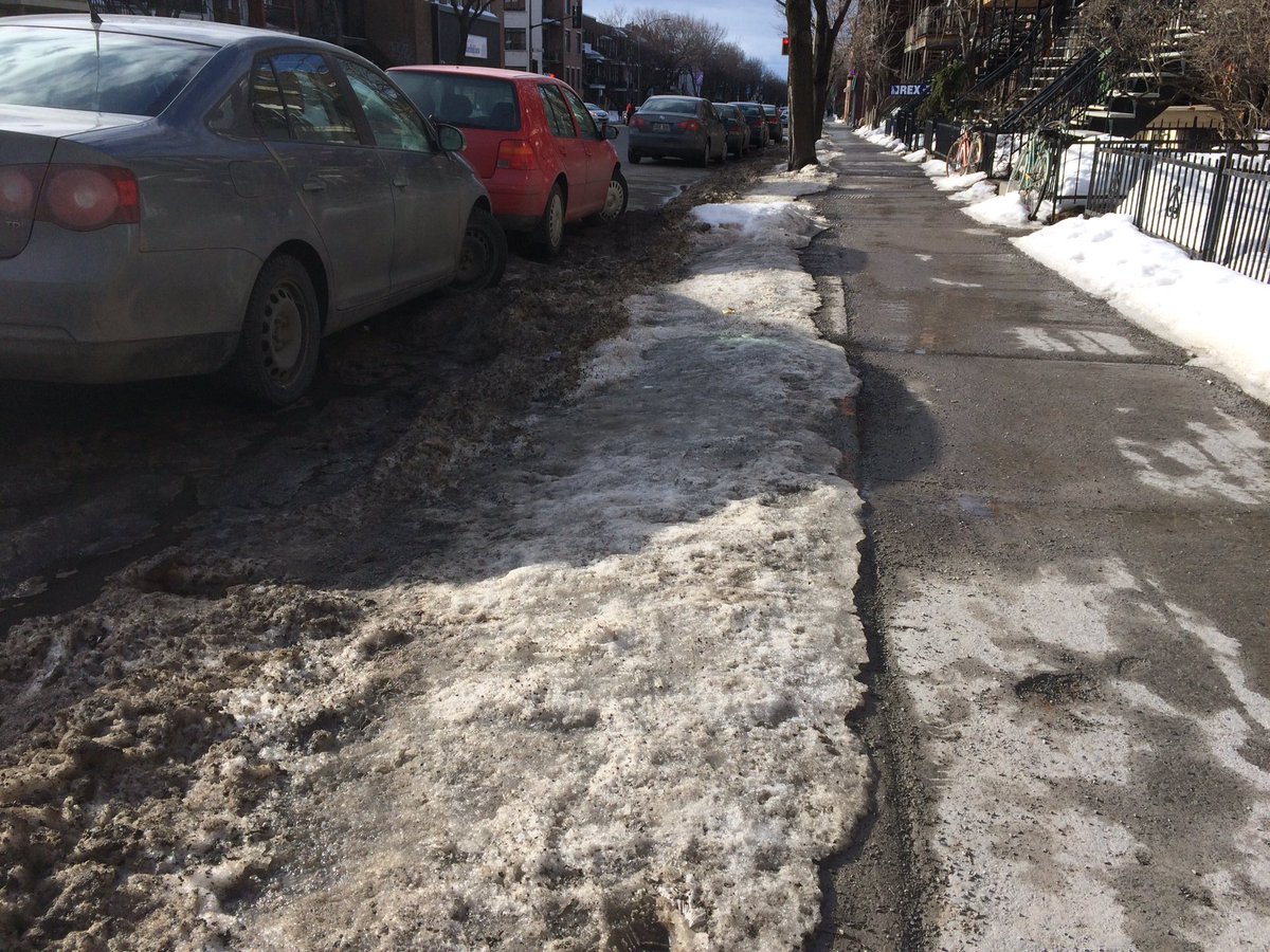 CastanheiraG's tweet image. On va charger 3 pouces de neige à temps triple un dimanche soir alors qu'il fait +6? Vraiment? Mes taxes servent à ça? #PolMtl #Villeray