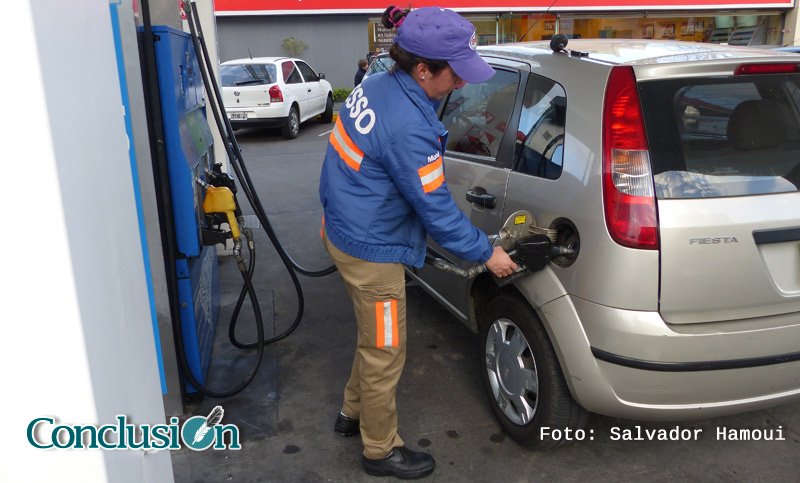 ConclusionRos's tweet photo. ⛽️📈El #consumo de #combustibles tocó en 2016 los niveles mínimos desde 2012 ➡️ https://t.co/gkAZ5v7QrD #Fecra https://t.co/tYwDG3PdKr