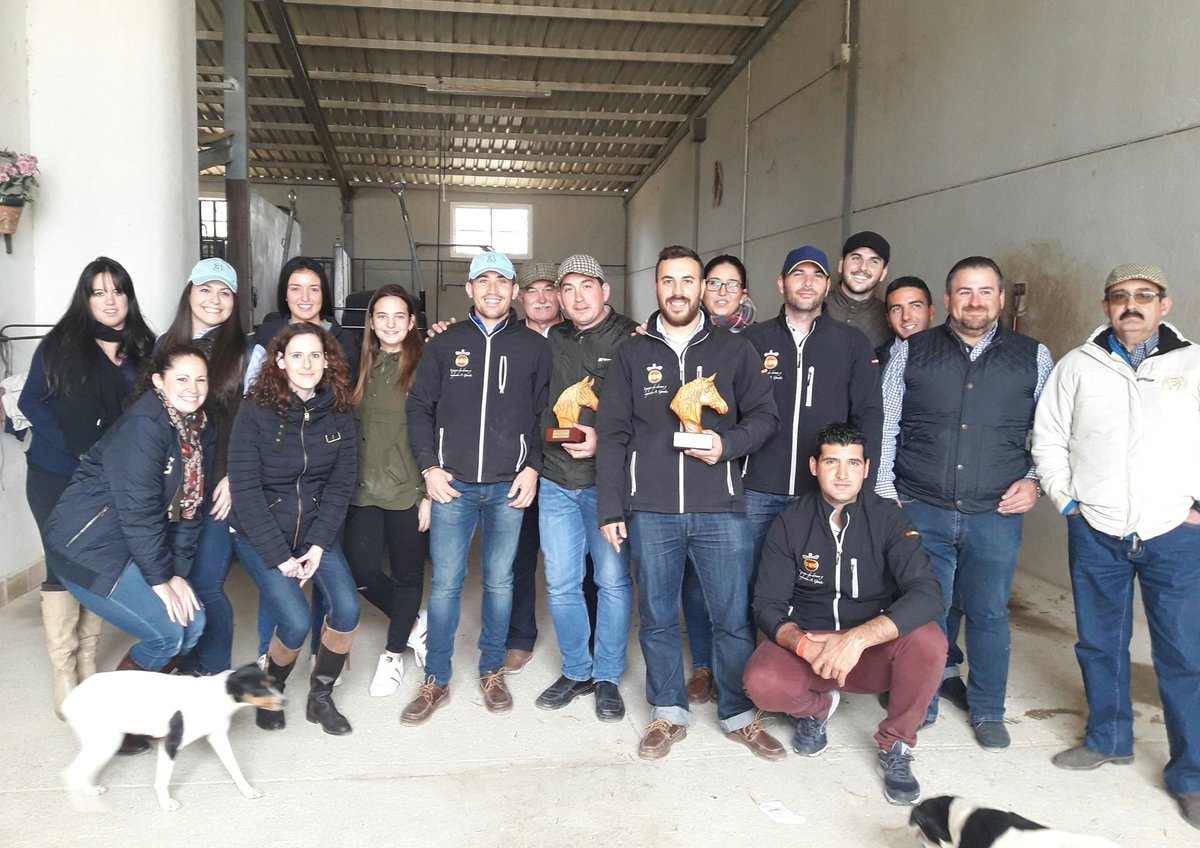 Mamen9999's tweet photo. Equipazo!!
#Equimur2017 #cuadradecampeones https://t.co/URWn1lOvZ2