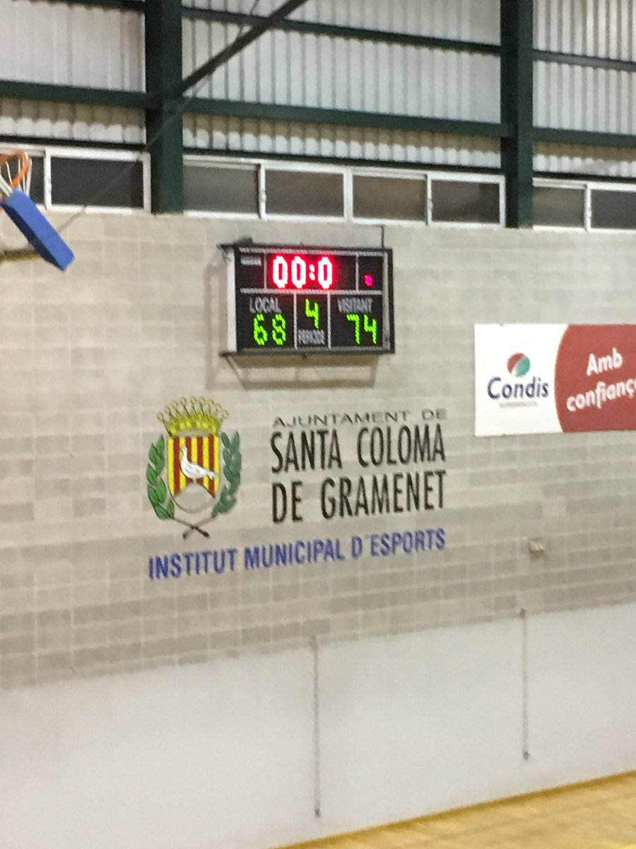 camper9902's tweet photo. #JuniorMA
#Gramanet 68 @safaclaror B 74
#ForçaSafa https://t.co/Su4tM4b3lC