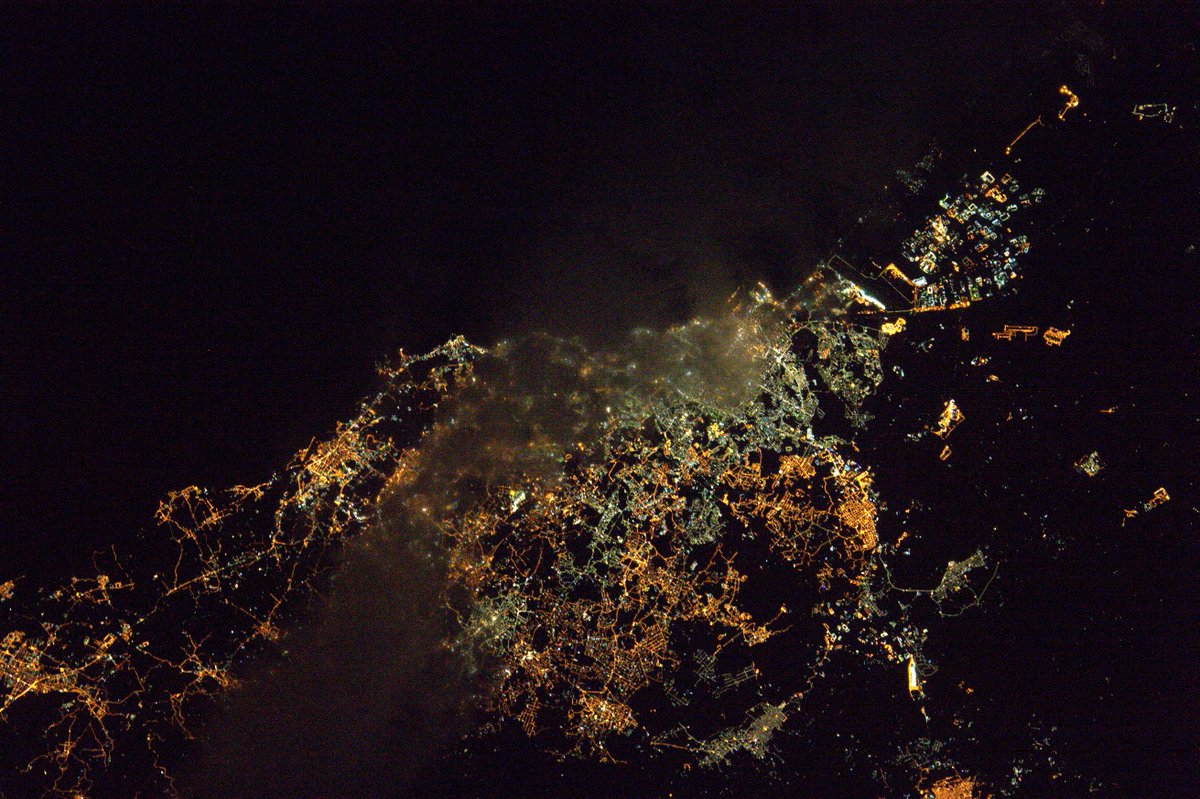 Another city at night in Sicily, but is it <a href="/astro_luca/">Luca Parmitano</a>'s home town of Catania? flic.kr/p/Rtygg3