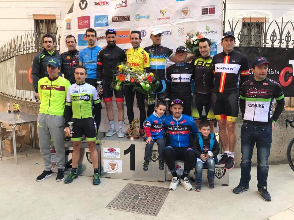 Miguelín gana la segunda etapa y le general en #Tarazona - masters.abloque.com/2017/02/19/mig… #Norinver