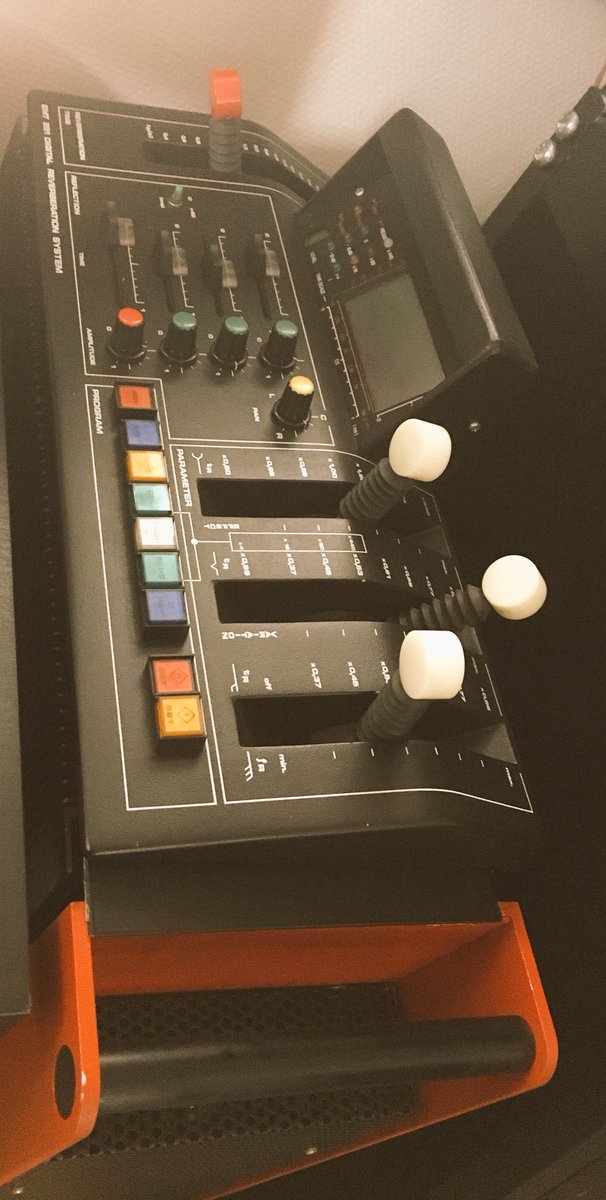 realzoobrazil's tweet photo. Some sunday Reverb! #emt250 #emt251 #studio #studiogear #studioporn @FACTmag @soundonsoundrss @DJmag @Mixmag #zoobrazil #techno #house #dj https://t.co/Ll9Wxi5d5i