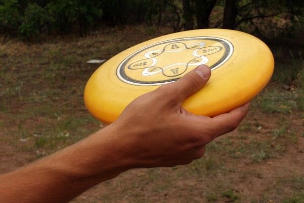 andrijaknows's tweet photo. Kyrie Irving got a new ball! #basketballsareflat #flatearth #NBAAllStar #KyrieIrving https://t.co/YP0o3pW31f