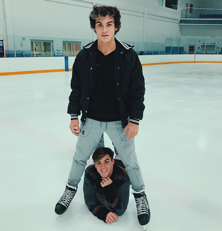GraysonWrp_'s tweet photo. Bro 👬 https://t.co/6RyP9Iw676
