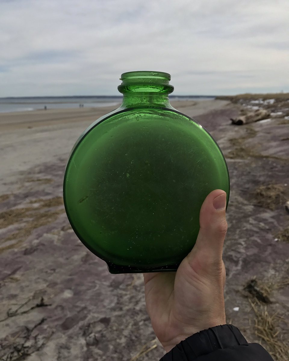 PlasticStrands's tweet image. Today's #beachclean find at @CraneBeachMass is a 1930-40 Sunsweet prune juice bottle. #cranebeach
