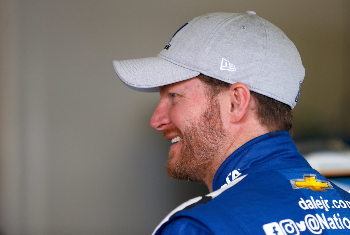 Retweet to wish <a href="/DaleJr/">Dale Earnhardt Jr.</a> good luck in qualifying. #NW88JR