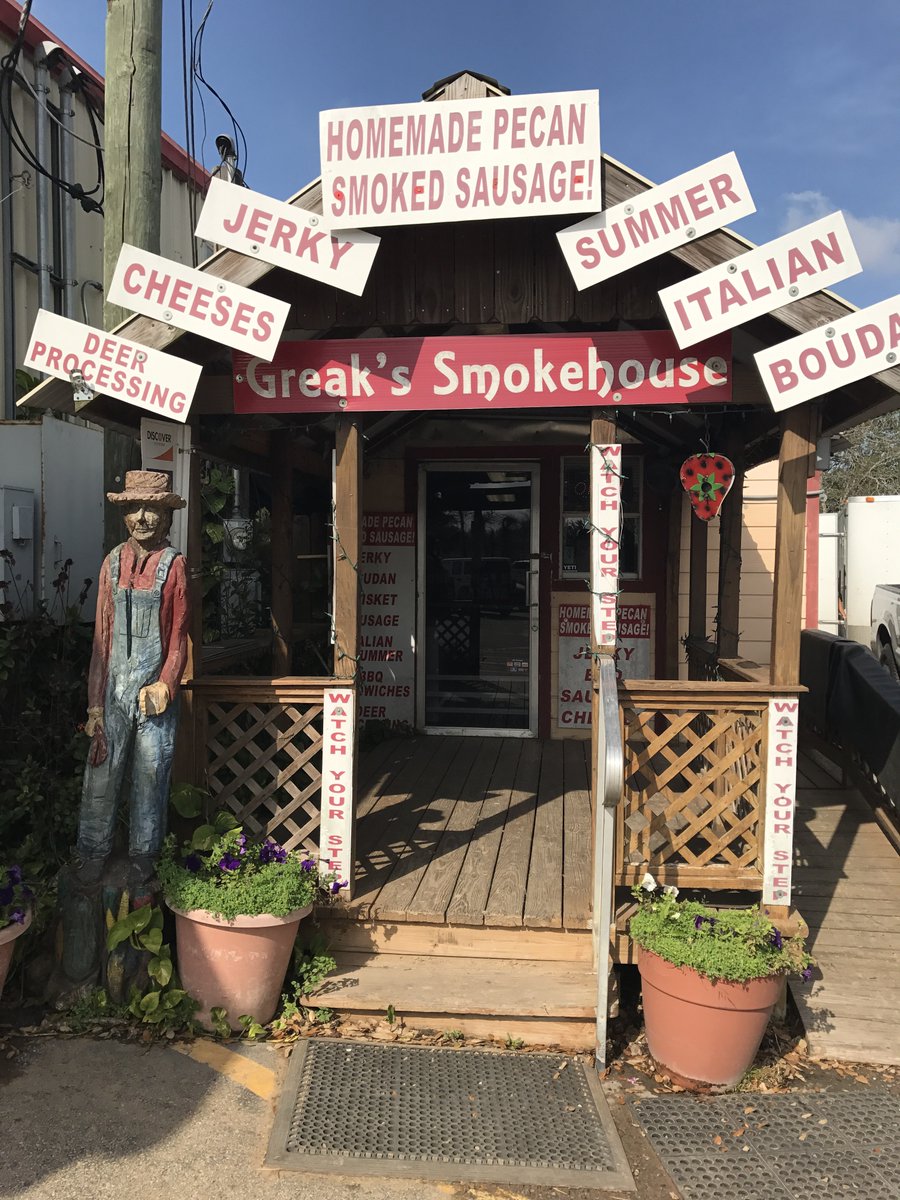 LemondKitchen's tweet photo. Nothing like strawberry picking time at @FrobergsFarm along with Greaks Smokehouse venison sausage! https://t.co/HgMVV4rP6F