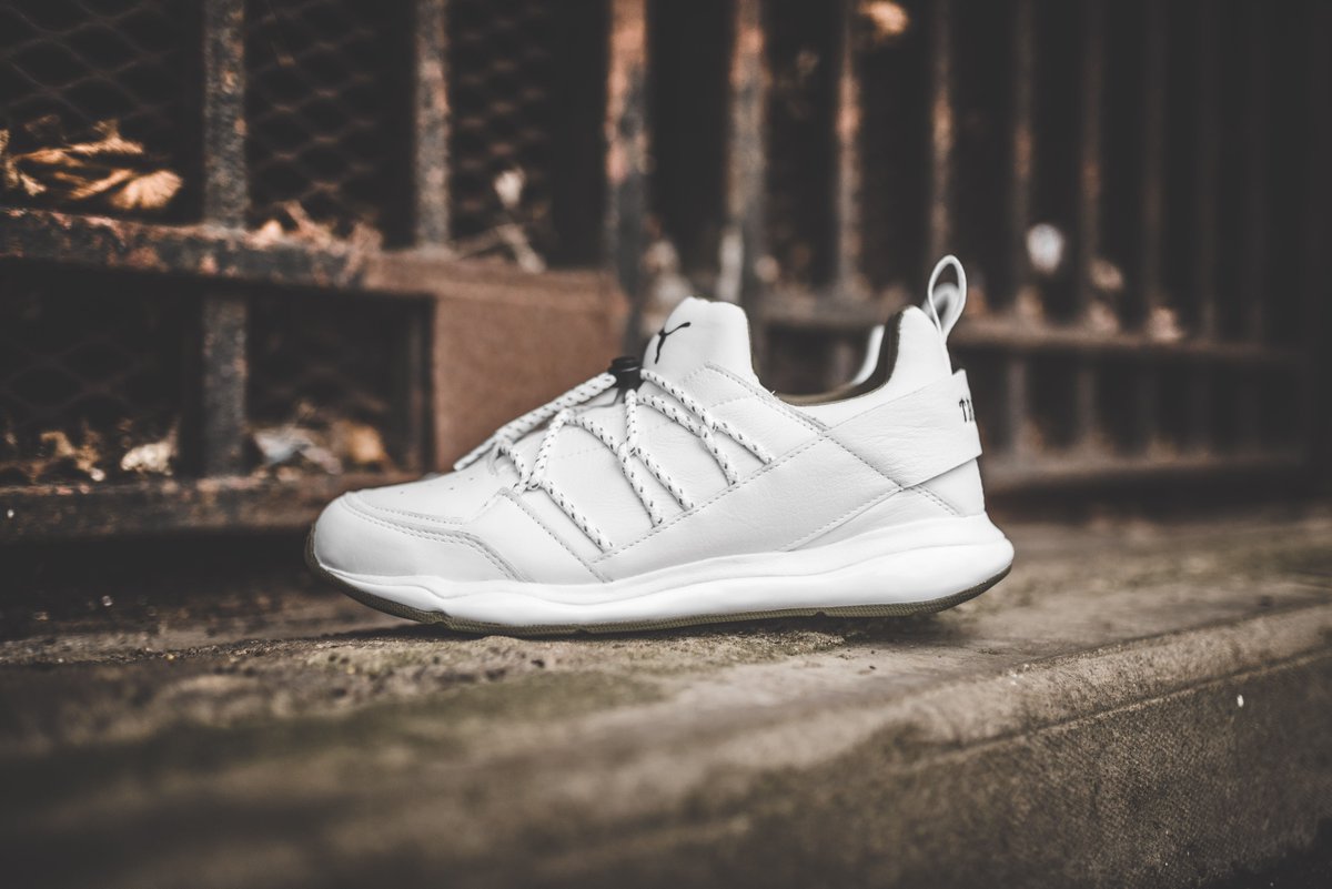 hanonshop's tweet photo. Puma Cell Bubble x Trapstar is available to buy ONLINE now!
#hanon #puma #trapstar #cellbubble
https://t.co/GqQShMyPJQ https://t.co/npXCatpPv8
