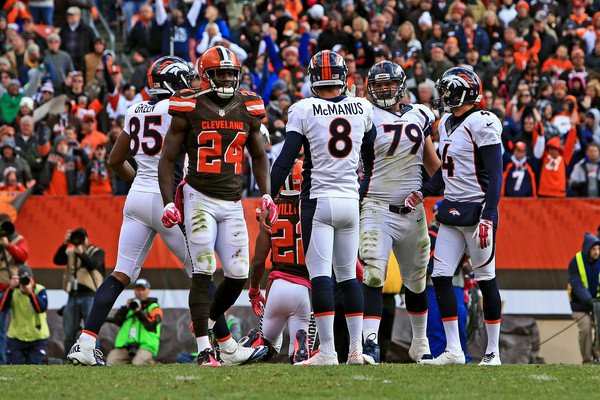 MEE_Broncos's tweet photo. K Brandon McManus was busy today in the win after knocking through 5 FG's. 2 of the FG's were over 50 yards. #clutchkicking https://t.co/ACjpYmZHXO