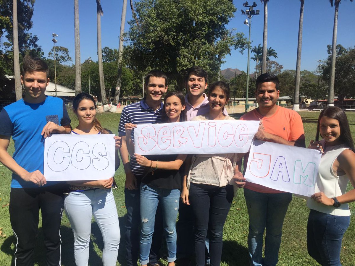 It's a wrap!! We want to say thank to our host <a href="/gabygr16/">Gaby García-Raidi</a> and Mary, to our twin <a href="/Innov8Van/">Service Jam Vancouver</a> to the HQ <a href="/GSJam/">Global Service Jam</a> and our jammers #GSJam