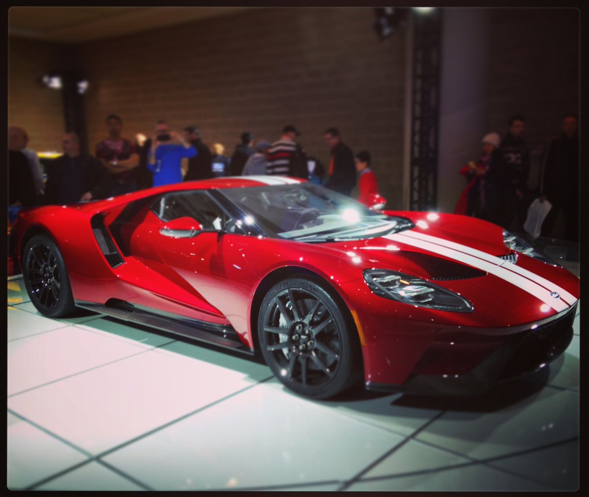 Ford_AudreyY's tweet photo. Look who showed up to #CIAS It's the #Ford #GT looking red hot and race ready with over 600hp! #Toronto #horsepower #racingstripe #fast #car https://t.co/FSCJrlzpEV