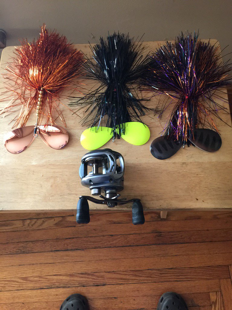 Rick5895's tweet photo. Because you just can't have enough #esox #daiwa #handlebarz https://t.co/jO6bwoLj8P