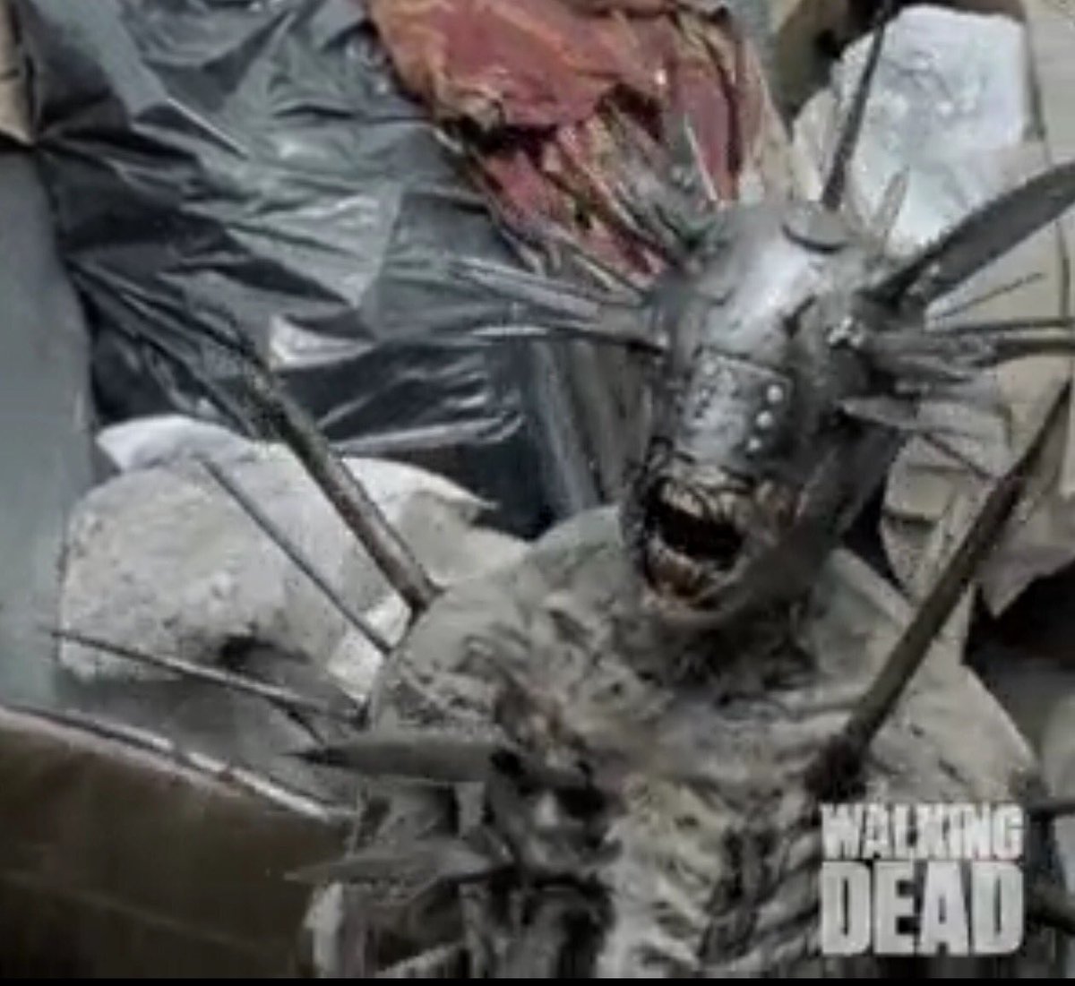 IAmBeeranator's tweet photo. Me trying not to catch feelings. #thewalkingdead #TWD https://t.co/mUBb5oLcCE