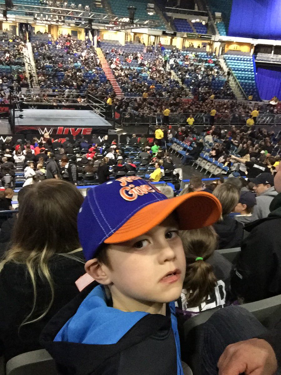 willyr1978's tweet photo. Wooooooooo! #wwesaskatoon https://t.co/TFqDvNTn8a