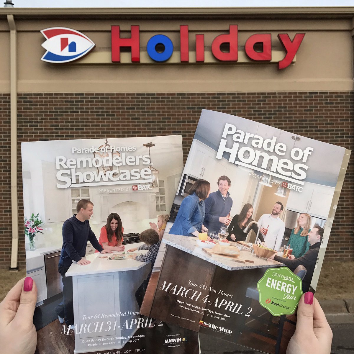 pohtc's tweet photo. Guidebooks are popping up in Holiday Stationstores! Pick up yours to start planning your Spring Tour: https://t.co/rghrOoP1ID #ParadeofHomes https://t.co/rGDyt6hYS5