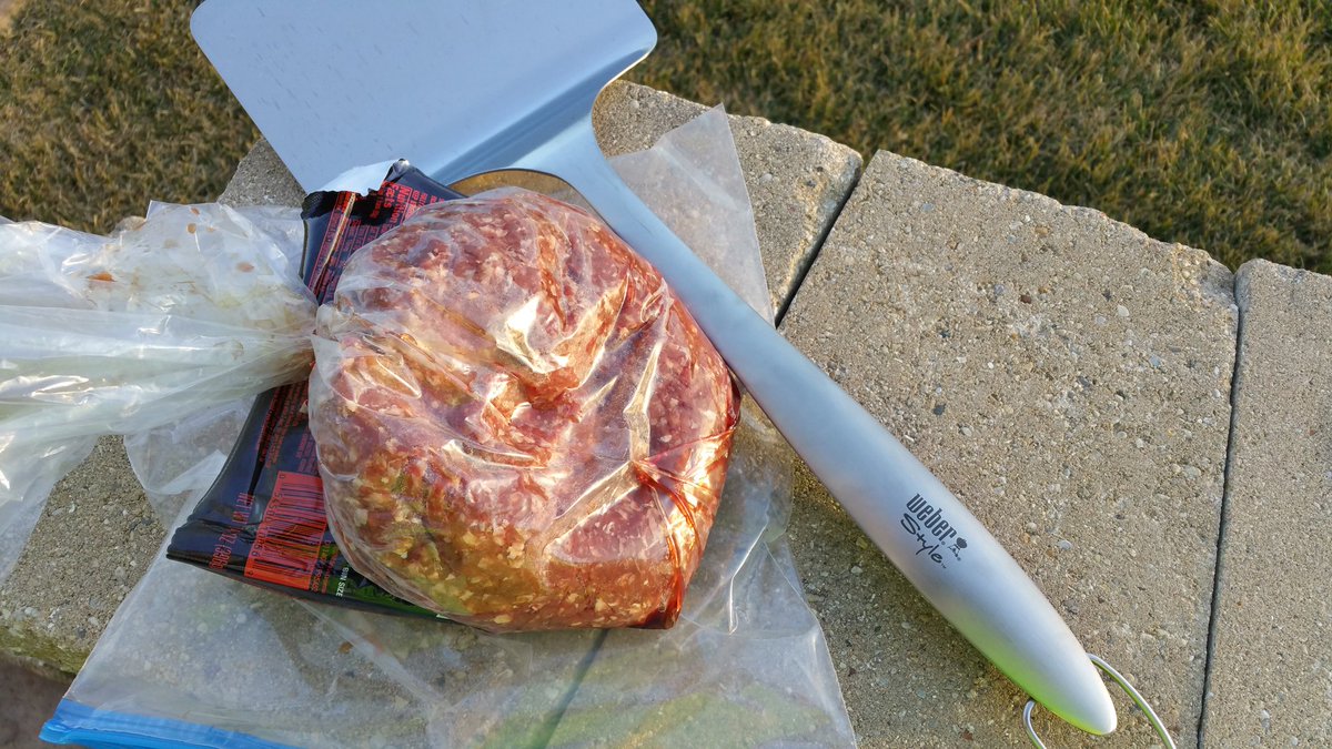 andrewimaging's tweet photo. Breaking out some ground sirloin 4 burgers and my new @WeberGrills spatula #weberstyle https://t.co/rUBSS9pOPP