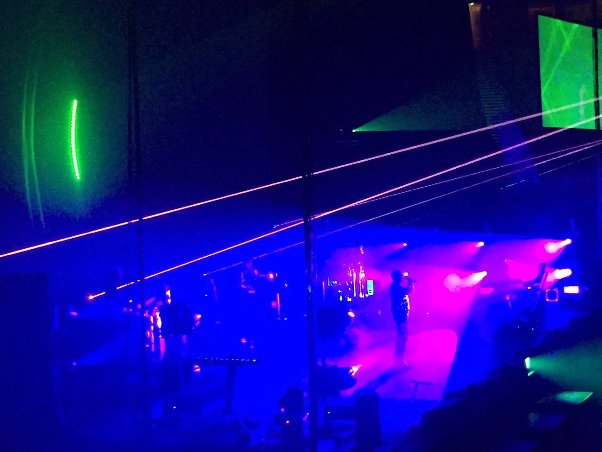 rjbailey141's tweet photo. Spectacular spectacle @petshopboys ! Brilliant from start to finish. https://t.co/0aQlruQ2R6