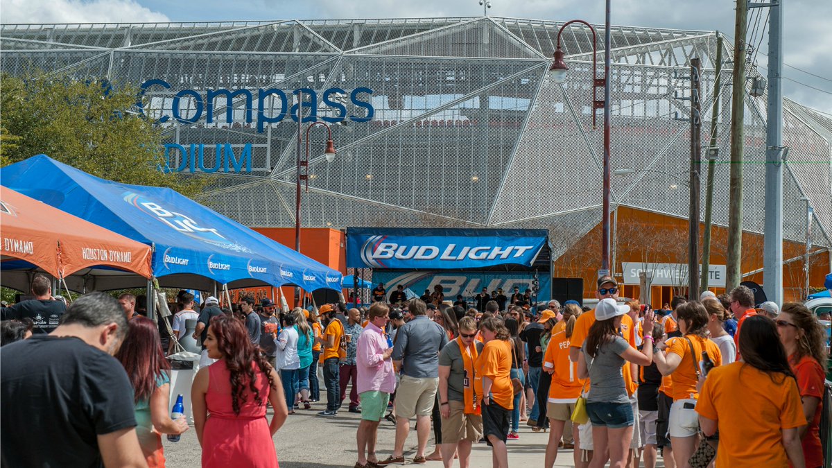 The @budlight Beer Garden is back in less than two weeks!  Get your tickets today: housoc.cr/imG33099eoJ https://t.co/fVFOQ5iCBL