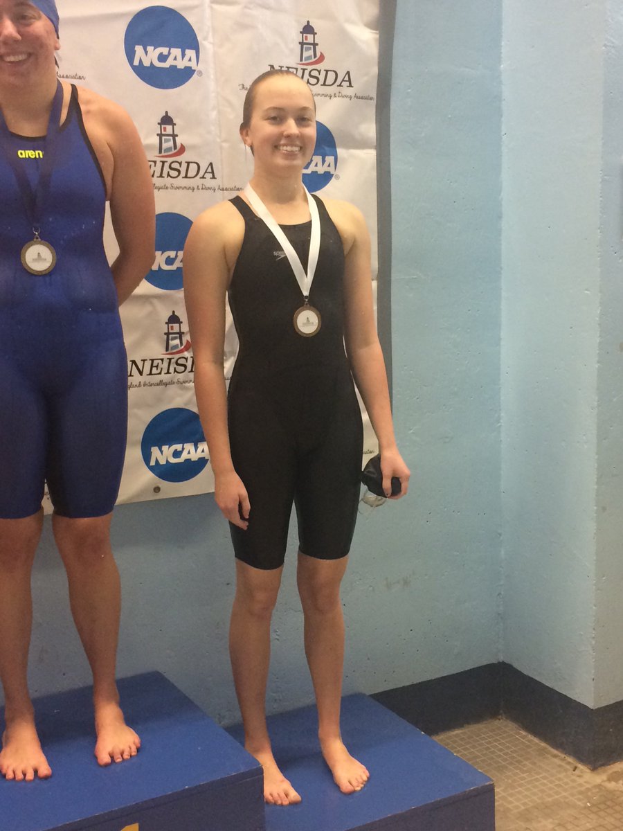 RegisSwimDive's tweet photo. Freshman Sarah Leonard takes bronze in the 50 back with a 28.39!!! #gopride https://t.co/TYxBLTQCtv