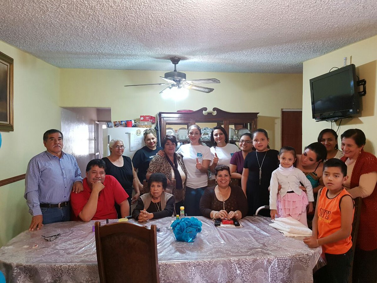 IngeAguilarV's tweet photo. Amigos d Amelia d León con @pilyalcala38 @dolinka_5 @daniieeliittaa  @evaristo1810 @ernesto_mo_me @soy_turquesa1 @ivanskamilla @RHcepeda63 https://t.co/Tmql4B8bJn