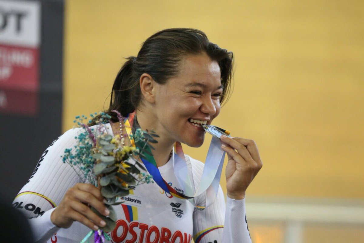 MinDeporteCol's tweet photo. La sonrisa de @MarthaBayona14 es la sonrisa de Colombia
¡¡Gracias Campeona!! https://t.co/mdgNAvB8rZ