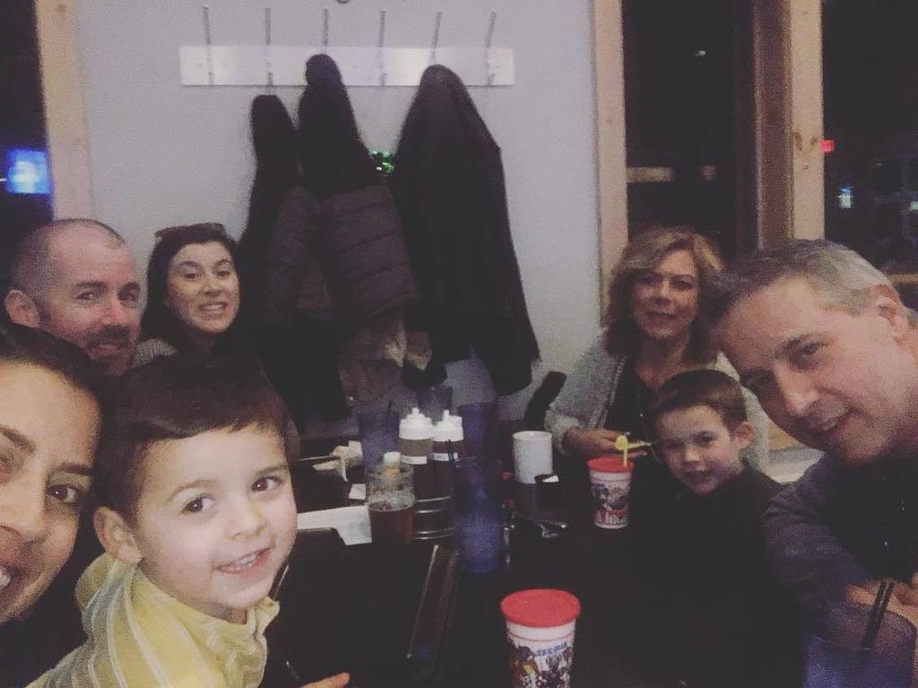 LisaB_Stylist's tweet photo. Fun times with family!!! https://t.co/k6tMhqbswE