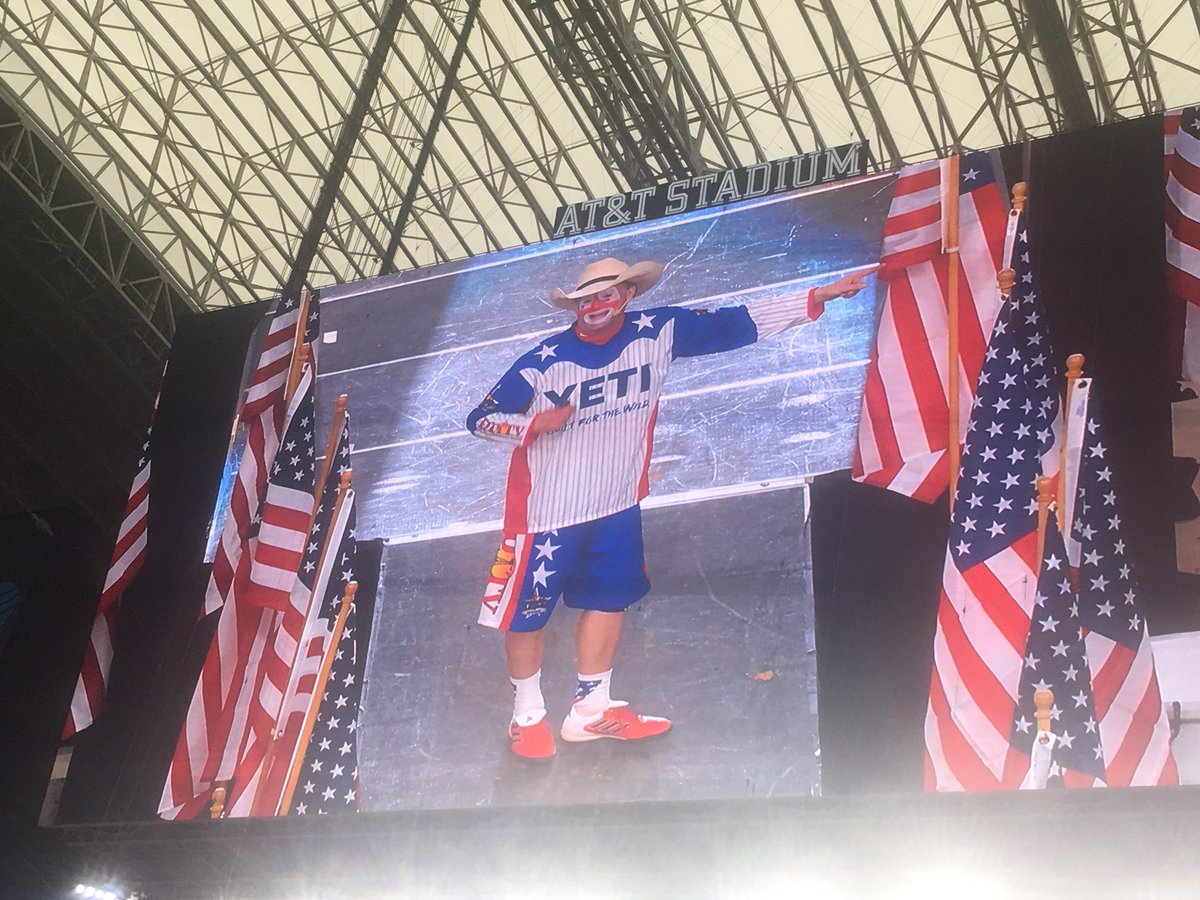 mcutch1's tweet photo. Fun day at The American! Thank You Cheryl and Savannah!!!! Now to meet @Flintrass ! He's the best!!! https://t.co/q0cSe52Rah