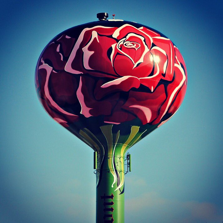 JRLundblad's tweet photo. Staycation, all I ever wanted. Staycation, had to get away. 🎶 #movie #steakhouse #casino #fashionoutlets #rosemontillinois https://t.co/DVU3bFOaYr
